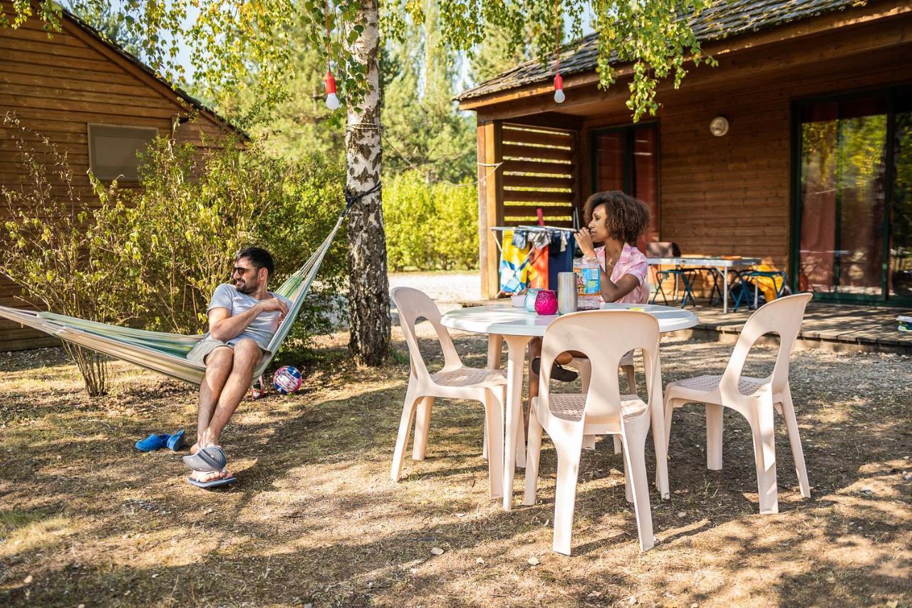 Les Chalets De Booz Saint-Germain-du-Teil Dış mekan fotoğraf